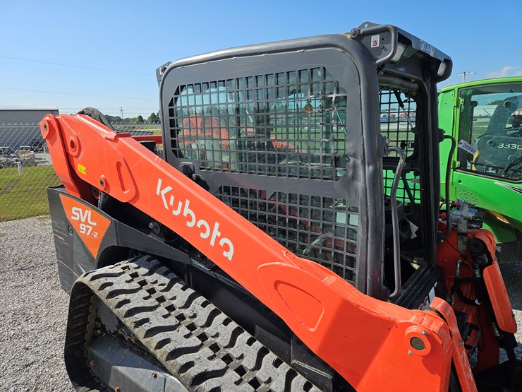 2022-kubota-svl97-2-image-12