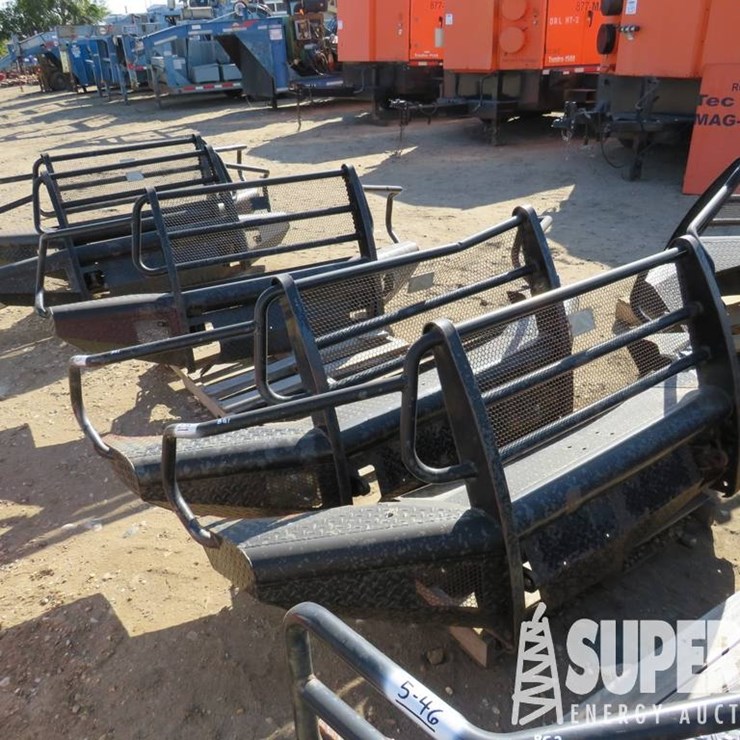 (5-45) (5) FAB FOURS Front Steel Bumpers w/ Brush