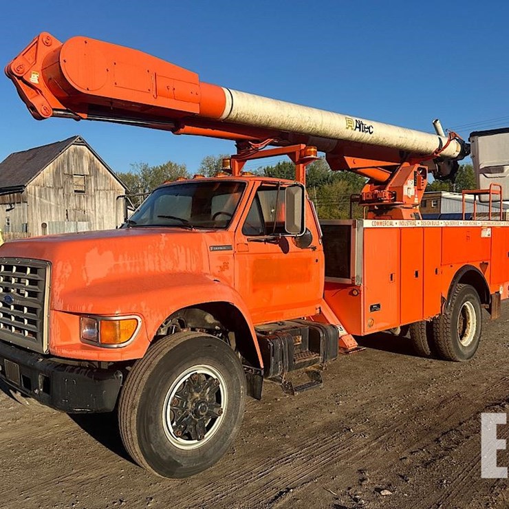1996 FORD F800