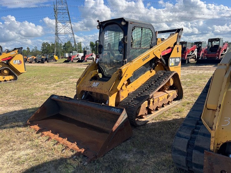2017-caterpillar-299d2-image-1