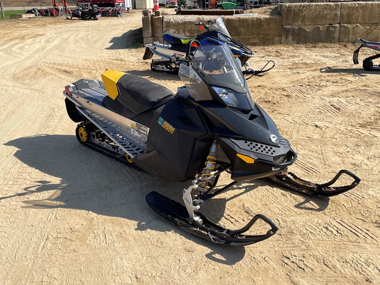 #1895-•-2009-ski-doo-mxz-renegade-600-snowmobile-(sells-with-bill-of-sale-only)-image-3