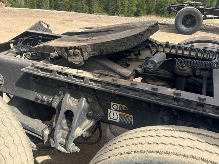 2019-kenworth-t680-image-17