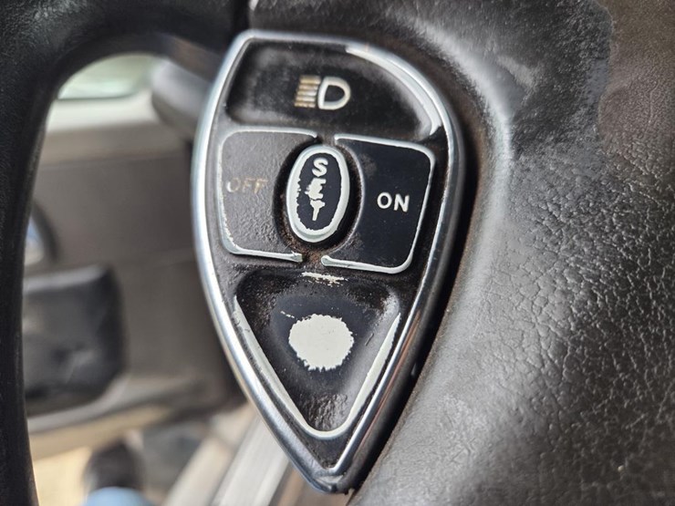#1701-•-2013-kenworth-t800-log-truck-image-104