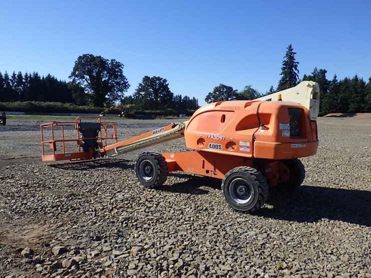 2012-jlg-400s-image-6