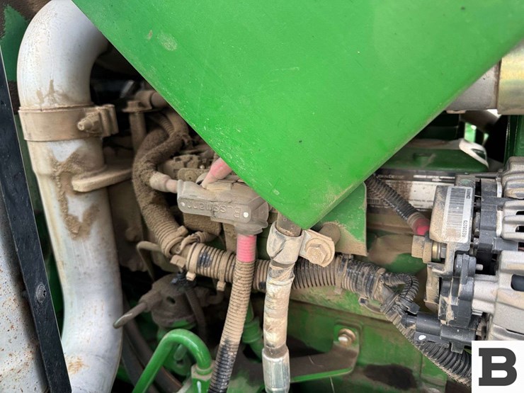 2011-john-deere-6115d-image-26