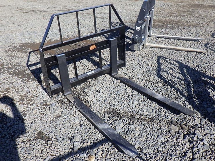 kivel-skid-steer-fork-attachment-48"-image-4