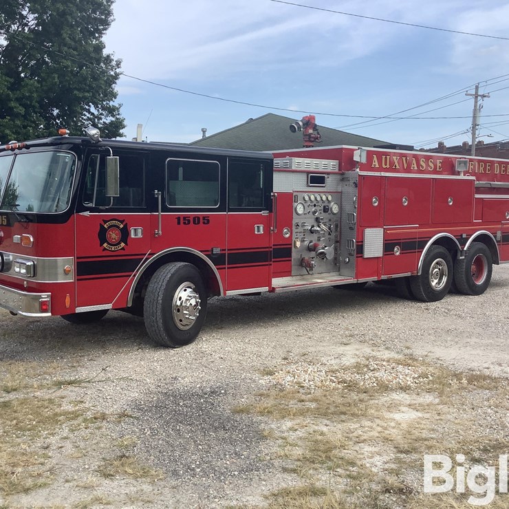 1985 Pierce E-2769 T/A Dual Tanker Fire Truck