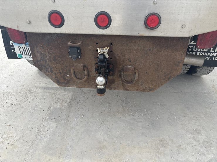 2016-custom-flatbed-image-24