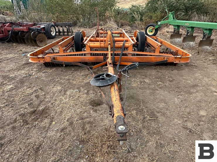 bearcat-seedbed-maker-image-7