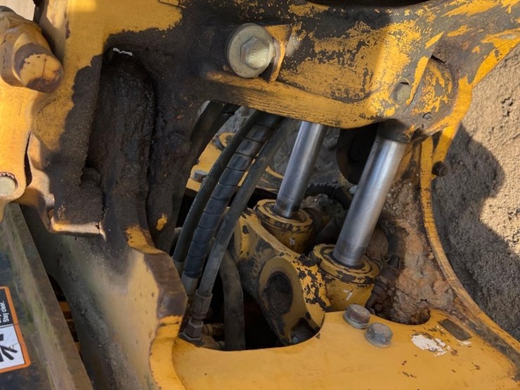 john-deere-310d-image-34