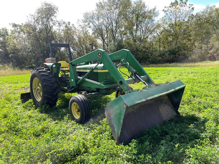 john-deere-2640-image-3