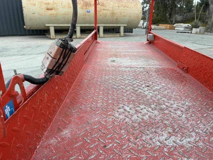 2005-skyjack-sj-3226-scissor-lift-image-9