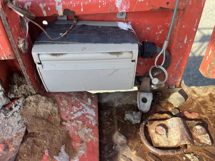2011-skyjack-sj8841rt-image-55
