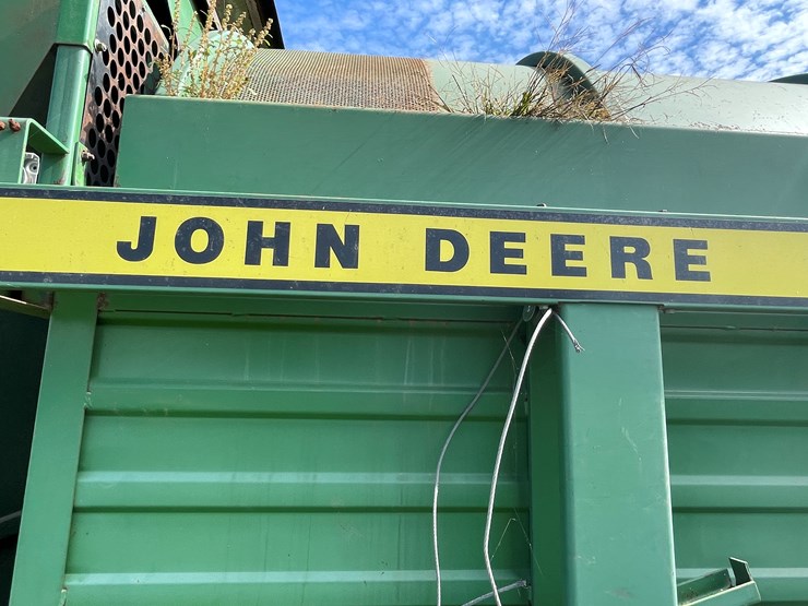 john-deere-200-image-9