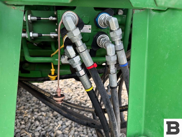 2011-john-deere-6115d-image-65