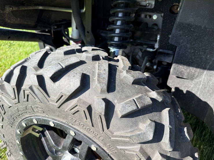 2021-john-deere-gator-image-9