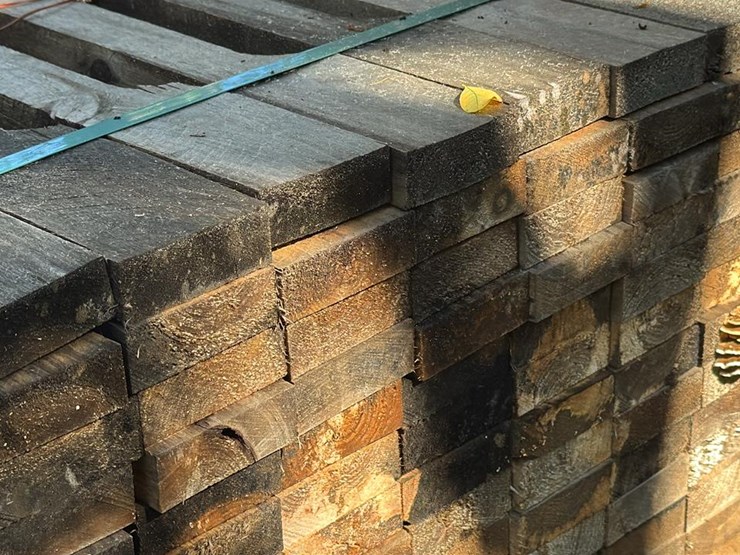 #115-•-cut-pallet-lumber-image-14