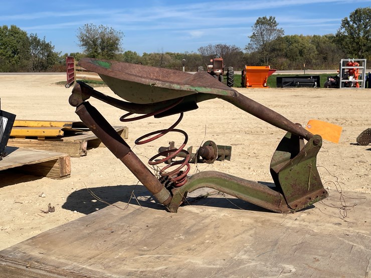 john-deere-b-image-3