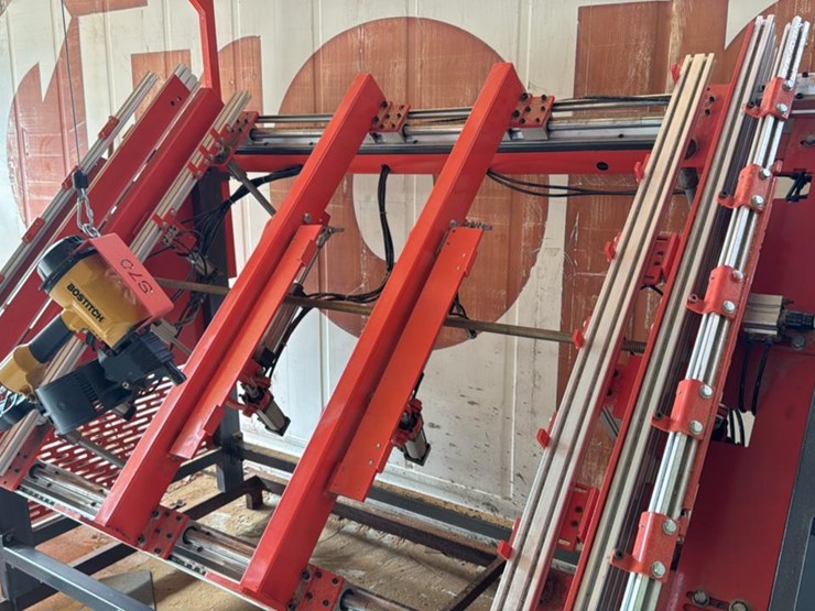 #105-•-2025-pallet-nailer-image-7