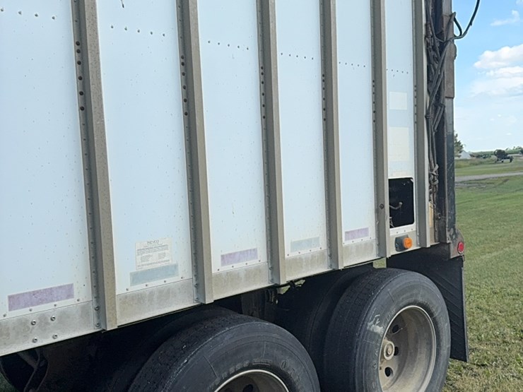 41’-rr-live-bottom-grain-trailer,-has-roll-tarp-image-27