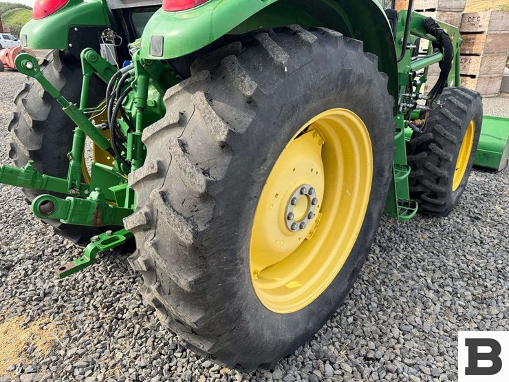 2011-john-deere-6115d-image-60