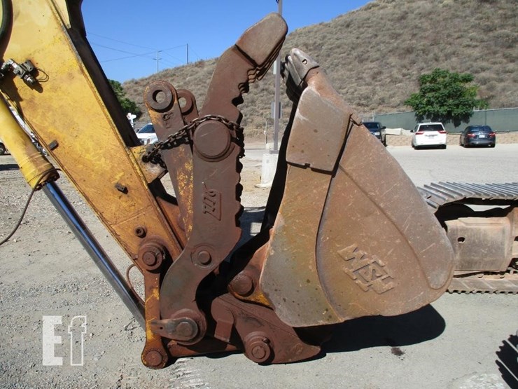 2014-komatsu-pc390-lc-10-image-15