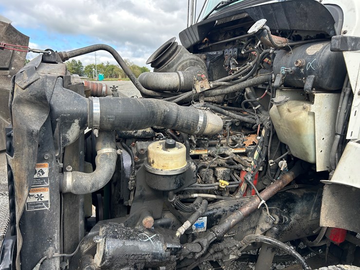2007-kenworth-t300-image-12