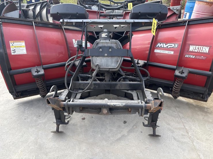 #5025-•-western-mvp3-ultra-finish-truck-v-plow-image-1