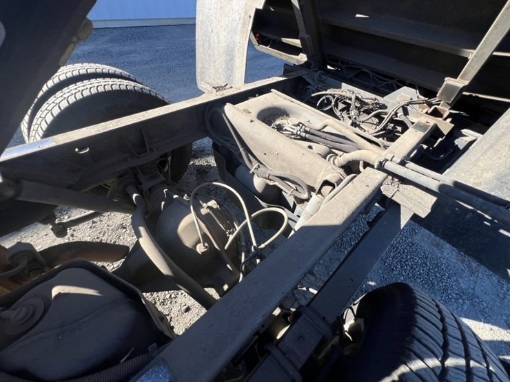 2006-chevrolet-silverado-3500-image-23