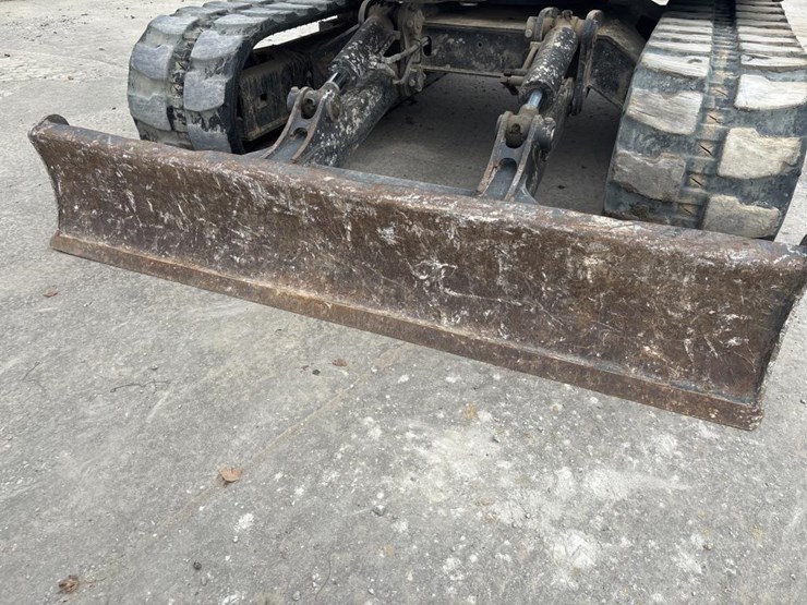 2019-bobcat-e85-image-36