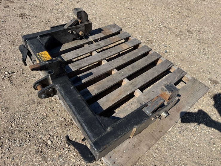 cat-iii-3-point-quick-hitch-image-9