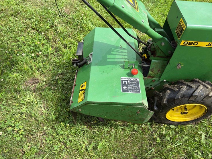 john-deere-820-image-7