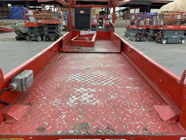 skyjack-sj-3226-scissor-lift-image-8