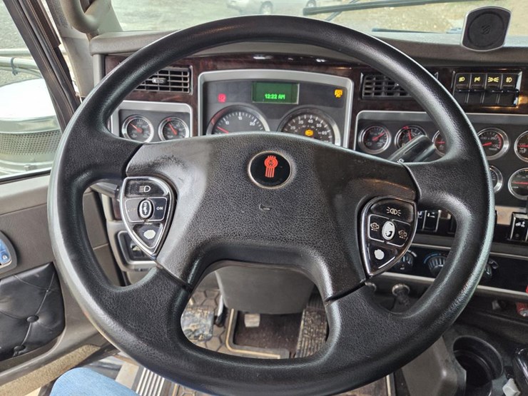 #1701-•-2013-kenworth-t800-log-truck-image-102