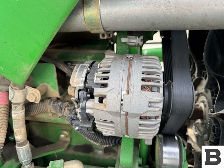 2011-john-deere-6115d-image-27