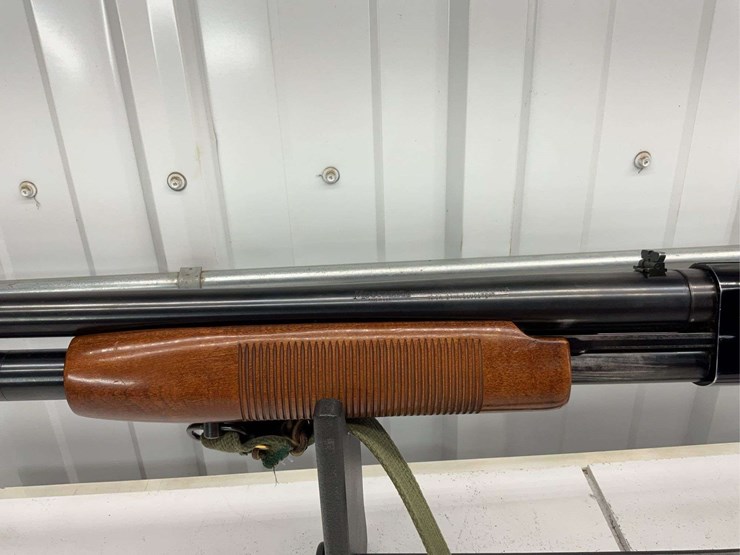 mossberg-coast-to-coast-master-mag-model-cc880-12ga-pump-shotgun,-checkered-image-4