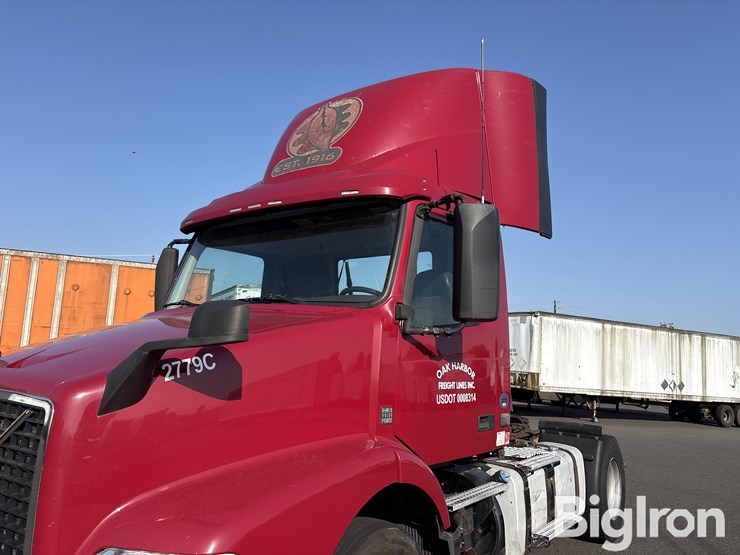 2016-volvo-vnm42t-truck-tractor-image-10