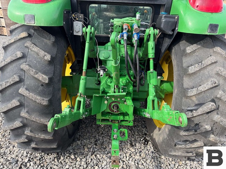 2011-john-deere-6115d-image-51