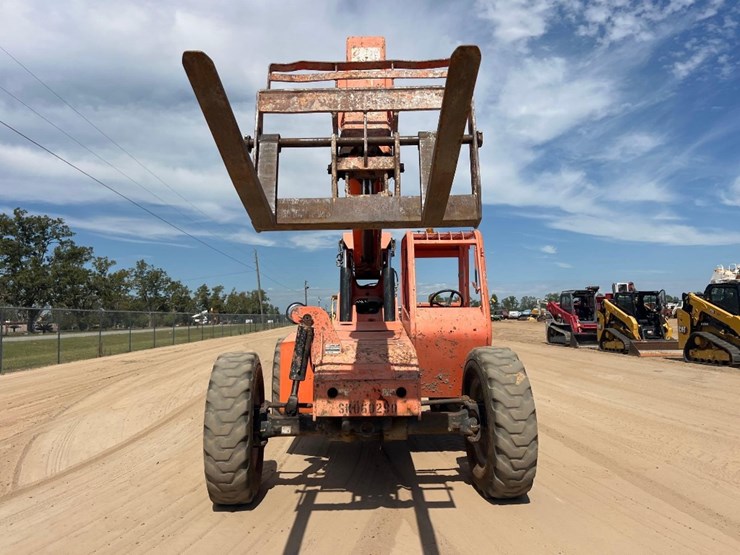 2007-jlg-skytrack-6036-telescopic-forklift-image-7