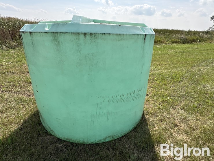 green-1500-gallon-liquid-tank-image-7