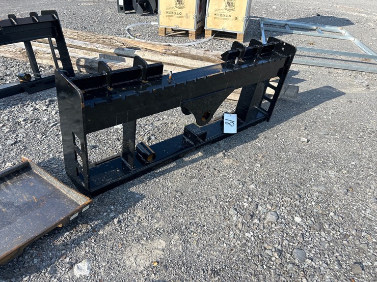 #18-•-skid-steer-pallet-fork-/-hay-spear-frame-image-1