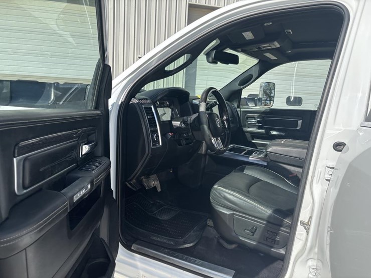 2018-dodge-ram-2500-image-34