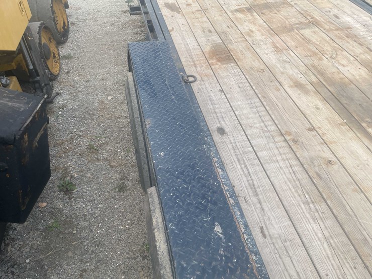 #8618-•-2021-pj-20'-tilt-deck-equipment-trailer-(has-wi-title)-(aps)-image-35