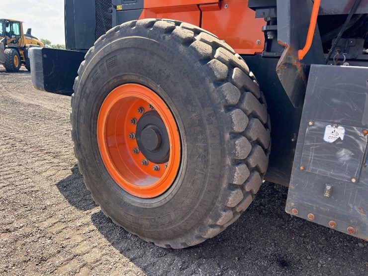 2023-doosan-dl220-image-25
