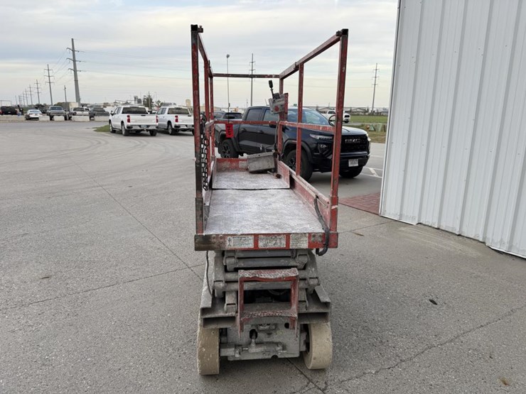 #2147-•-1996-skyjack-sj-3220-scissor-lift-image-4