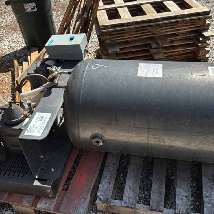 #109 • Stationary Air Compressor