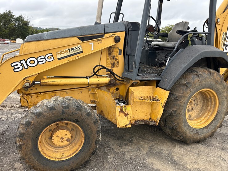 deere-310sg-image-10