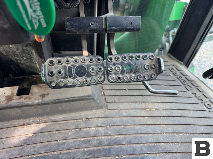 2011-john-deere-6115d-image-87