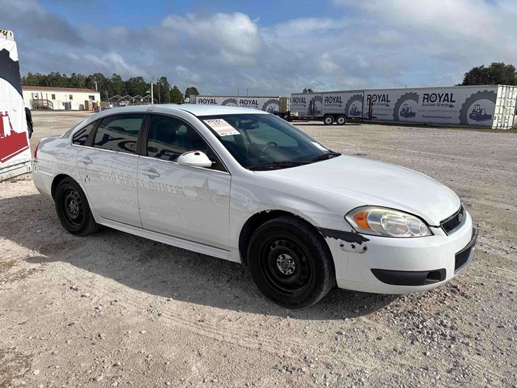 2012-chevrolet-impala-sedan-image-2