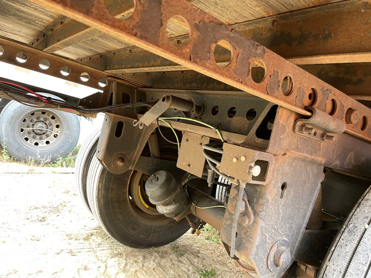 2019-stoughton-trailer-image-47